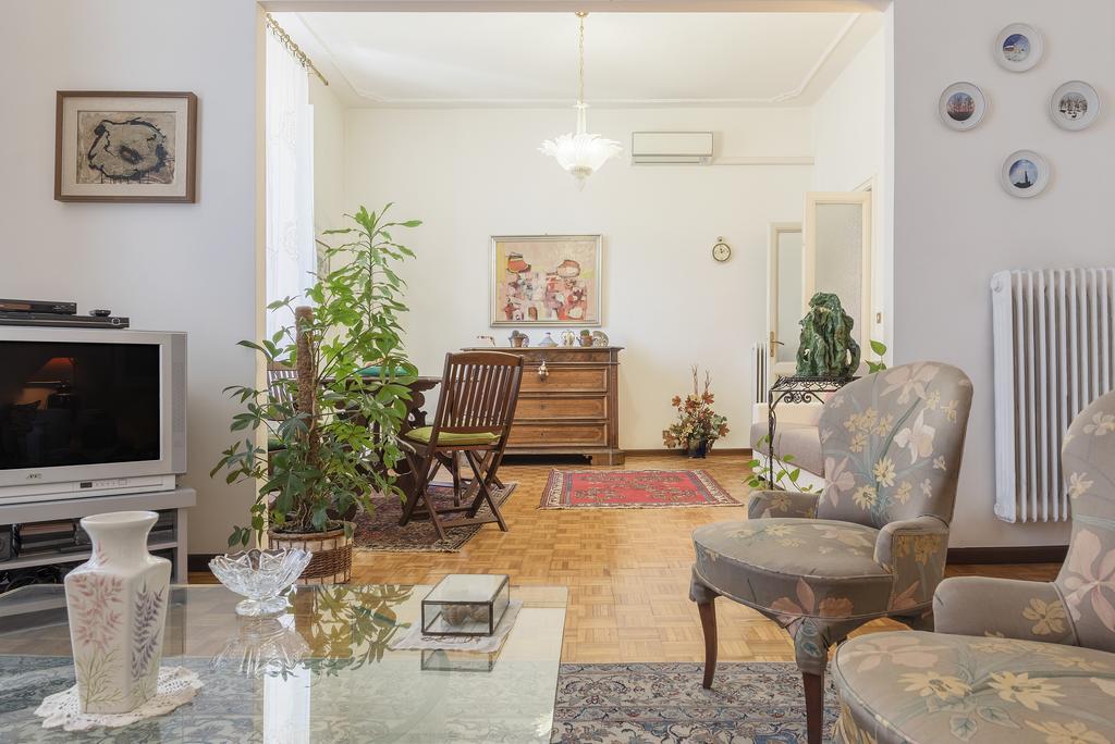 Flower'S Market Apartment - Charme Holidays Rom Exterior foto